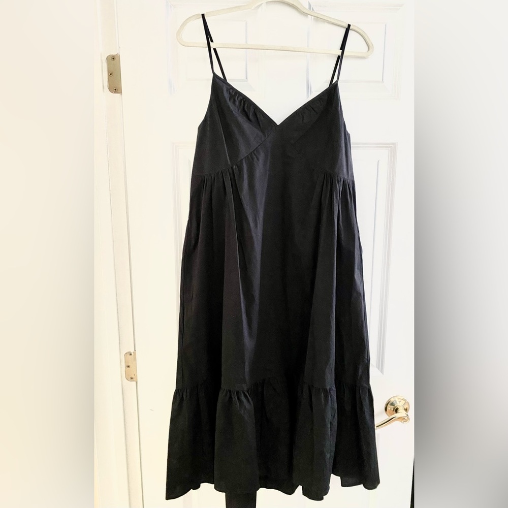 Black dress with pockets